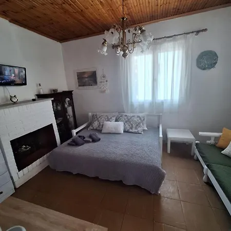 Dinas House 4 بيت للعطل