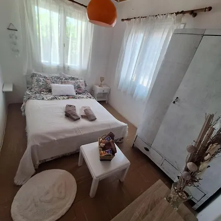 Feriehus Dinas House 4 *